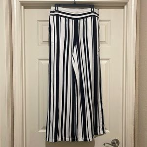 Black and white striped palazzo pants size 10